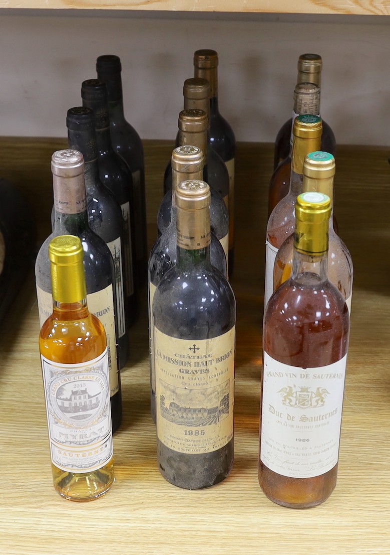 A group of 15 assorted wines